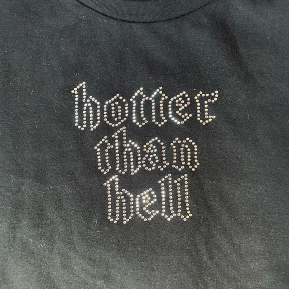 Cute Black garage top🖤 - Picture 2 of 6